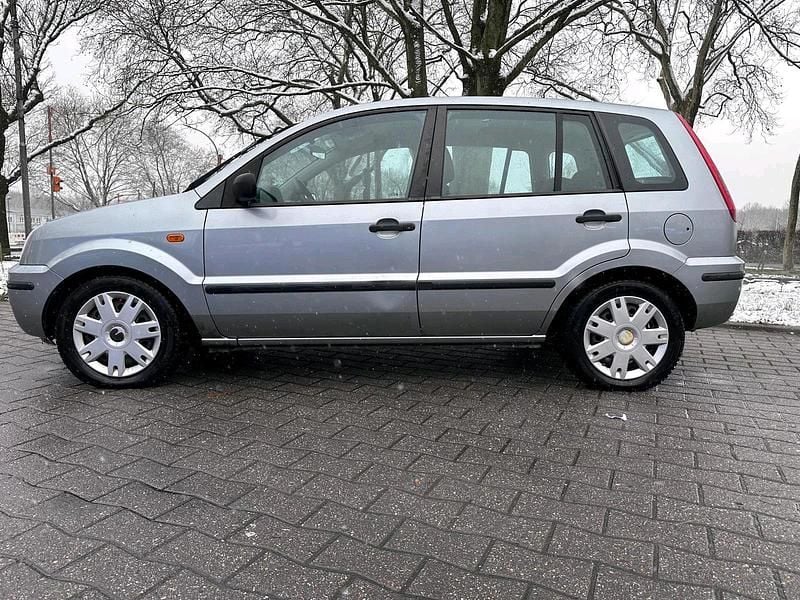 Gebraucht Ford Fusion 101 PS (74 kW) 2005 Silber Kleinwagen