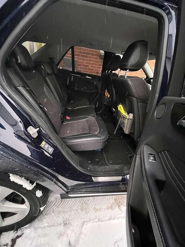 Gebraucht Mercedes ML350 258 PS (189 kW) 2014 Blau SUV