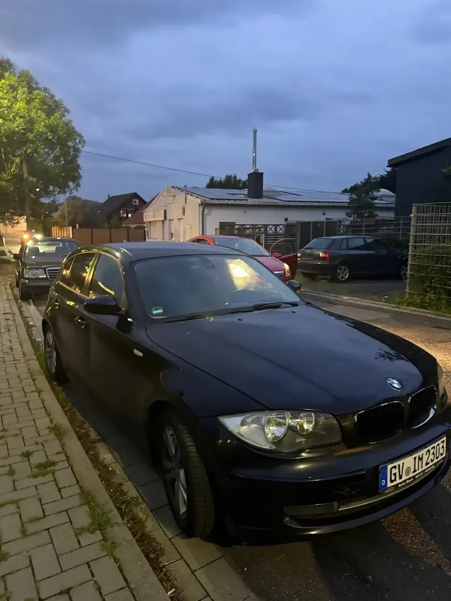 Gebraucht BMW 116 130 PS (95 kW) 2007 Schwarz Kleinwagen