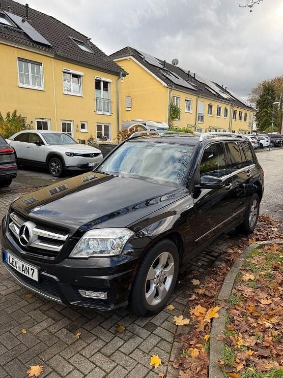 Schwarz Gebraucht 2010 Mercedes GLK220 SUV | 6.900 € (Guter Preis) - Bild 1/4