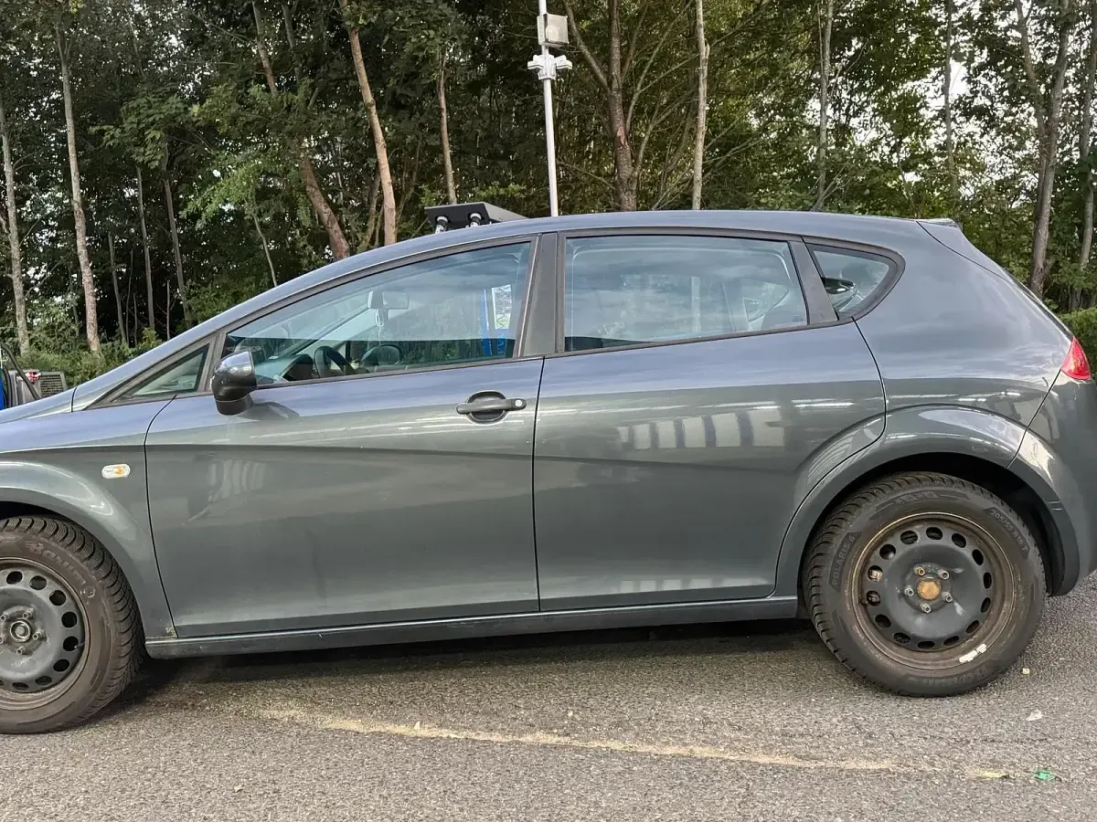 Gebraucht Seat Leon 107 PS (78 kW) 2007 Grau Kleinwagen