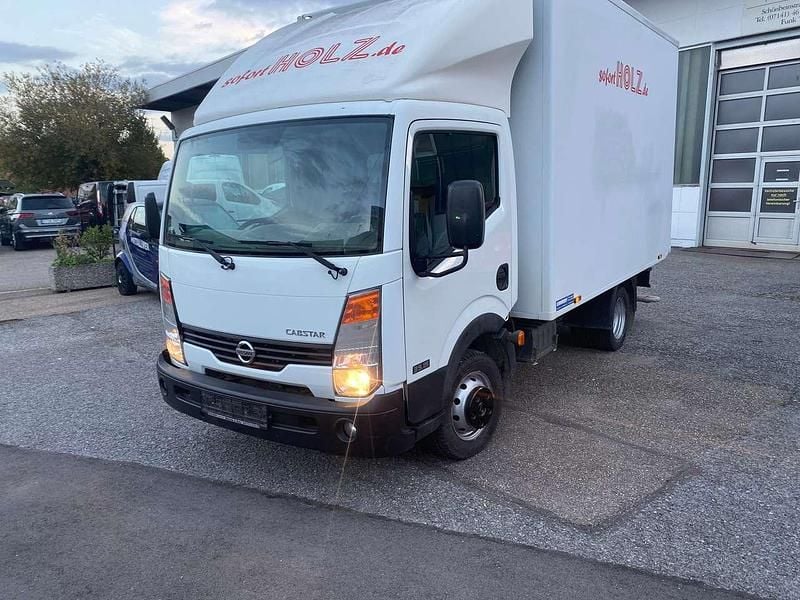 Weiß Gebraucht 2008 Nissan Cabstar Abholung | 9.200 € - Bild 1/4