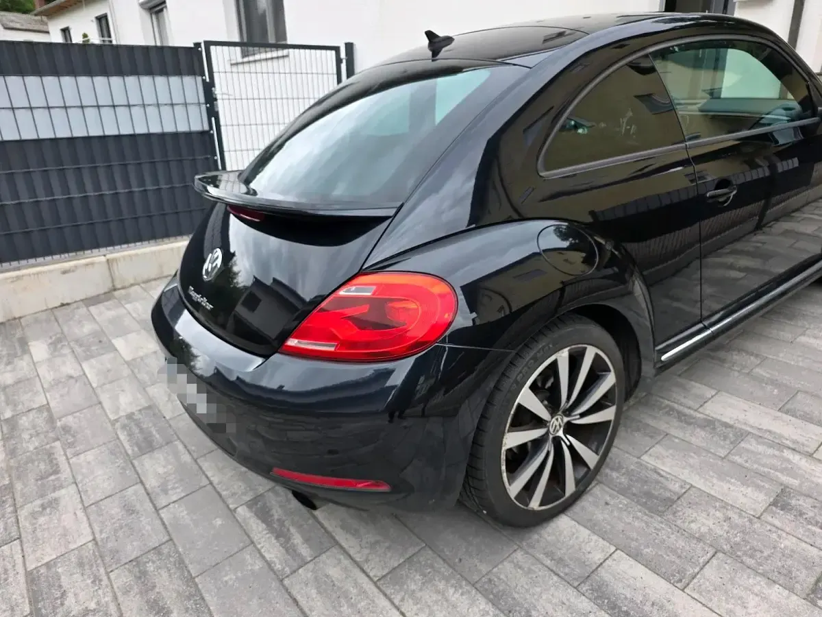 Gebraucht VW Beetle 200 PS (147 kW) 2011 Schwarz Kleinwagen