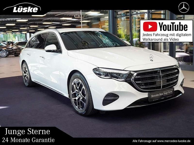Polarweiß Gebraucht 2024 Mercedes E220 Exclusive Kombi | 61.900 € - Bild 1/4