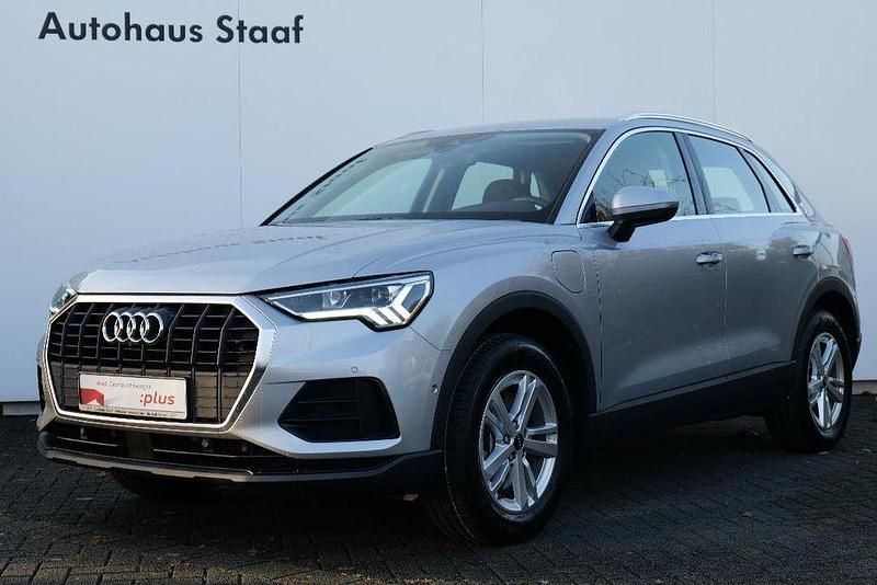 Florettsilber metallic Gebraucht 2022 Audi Q3 Ambiente SUV | 34.990 € (Teuer) - Bild 1/4