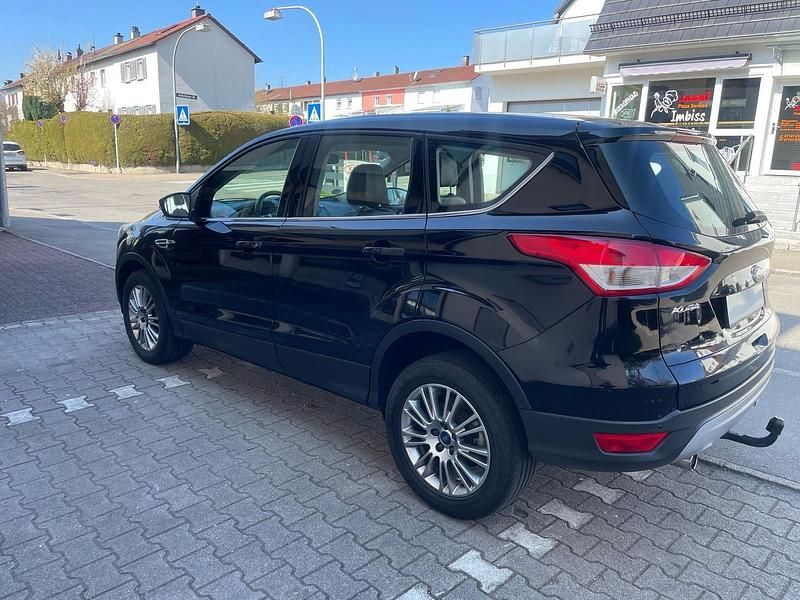 Gebraucht Ford Kuga 150 PS (110 kW) 2013 Schwarz SUV