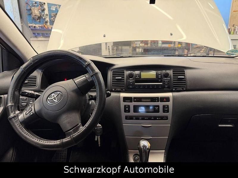 Gebraucht Toyota Corolla Edition 90 PS (66 kW) 2007 Silber Limousine