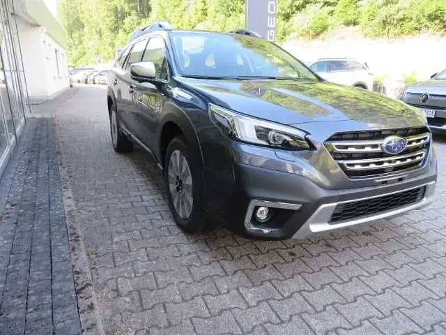 Neu Subaru Outback Platinum 169 PS (124 kW) 2026 Grau Limousine