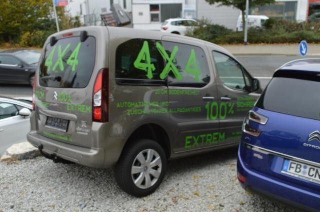 Gebraucht Citroën Berlingo 99 PS (72 kW) 2017 Braun metallic Van / Kleinbus