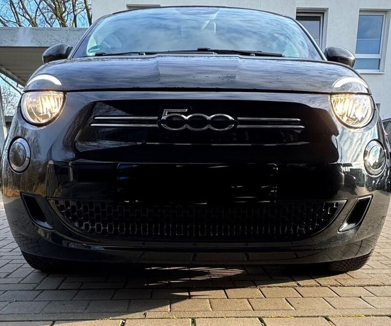 Gebraucht Fiat 500e Icon 86 kW (118 PS) 2022 Schwarz Cabrio