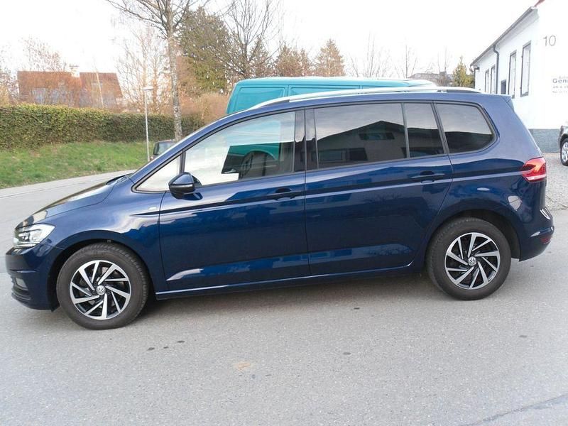 Gebraucht VW Touran Join 150 PS (110 kW) 2018 Blau Van / Kleinbus