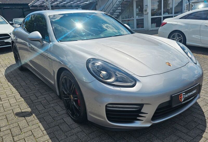 Silber Gebraucht 2016 Porsche Panamera GTS Limousine | 41.999 € (Fairer Preis) - Bild 1/4