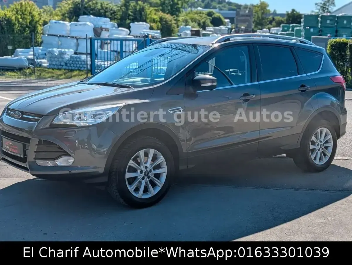 Gebraucht Ford Kuga Titanium 150 PS (110 kW) 2016 Grau SUV