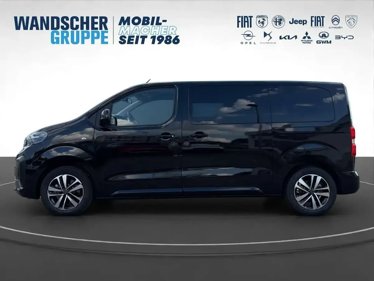 Neu Peugeot Traveller Allure 179 PS (131 kW) 2026 Schwarzschwarz Van / Kleinbus