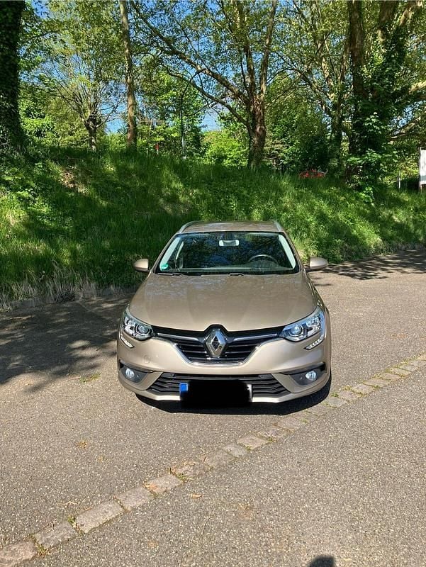Beige Gebraucht 2018 Renault Mégane GrandTour Business Kombi | 11.899 € (Guter Preis) - Bild 1/4