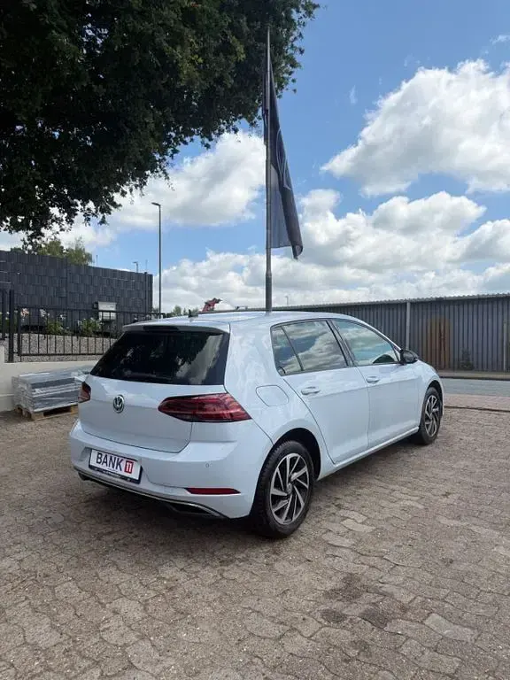 Gebraucht VW Golf VII Join 110 PS (80 kW) 2018 Silber Limousine