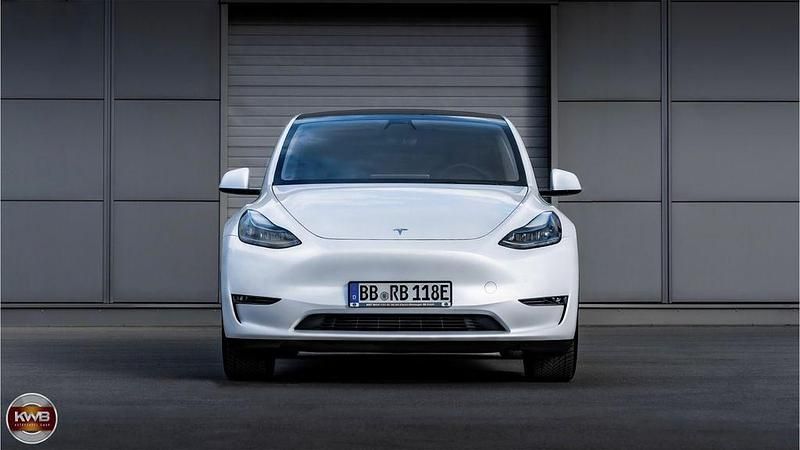 Gebraucht Tesla Model Y 378 kW (514 PS) 2024 Weiss (metallic) SUV