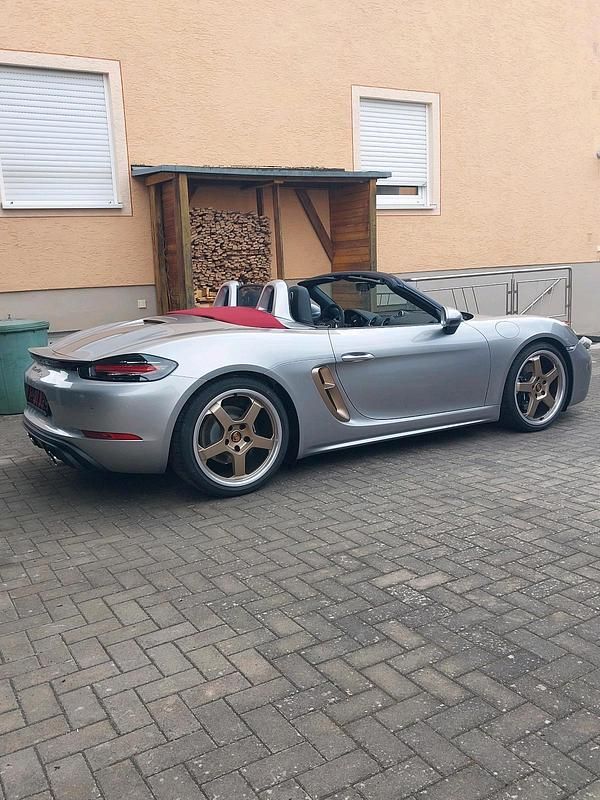 Silber Neu 2025 Porsche Boxster Cabrio | 119.719 € - Bild 1/4
