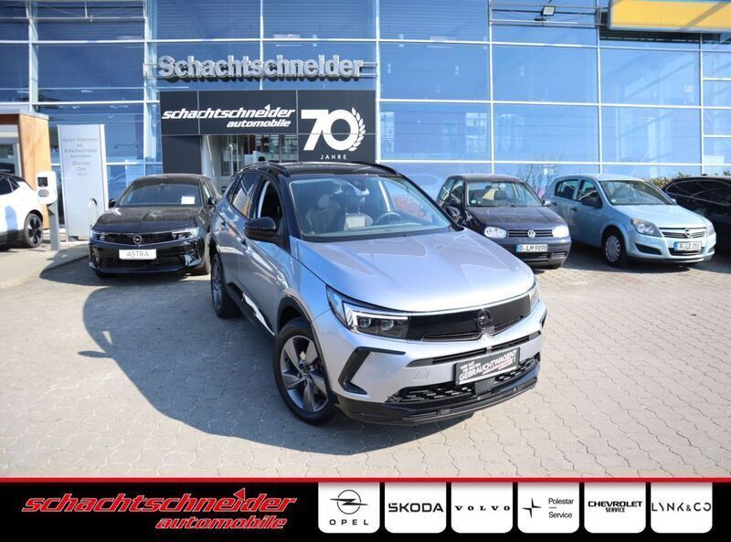 Quarz silber metallic Gebraucht 2023 Opel Grandland X SUV | 26.490 € (Fairer Preis) - Bild 1/4