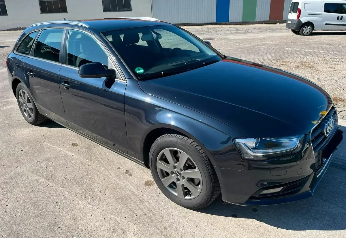 Gebraucht Audi A4 150 PS (110 kW) 2014 Blau Kombi