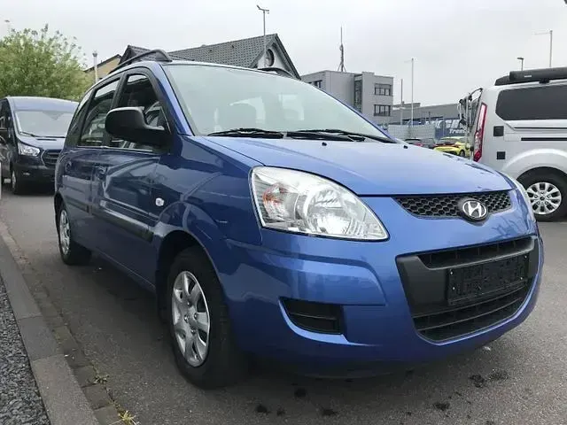 Gebraucht Hyundai Matrix Classic 103 PS (75 kW) 2010 Blau Van / Kleinbus