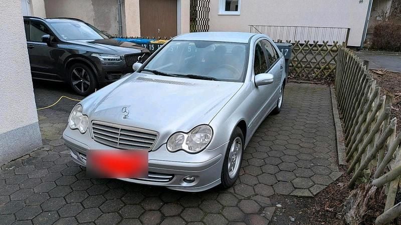 Gebraucht Mercedes C180 143 PS (105 kW) 2006 Silber Limousine