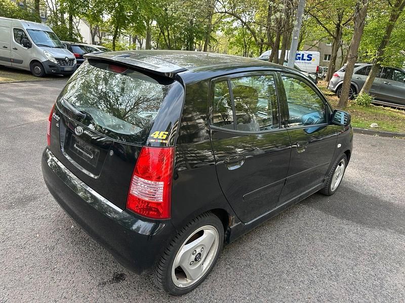 Usado Kia Picanto 65 HP (47 kW) 2006 Preto Citadino