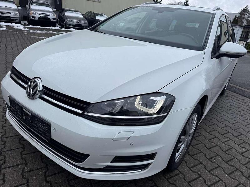 Gebraucht VW Golf VII Highline 150 PS (110 kW) 2016 Pure white Kombi