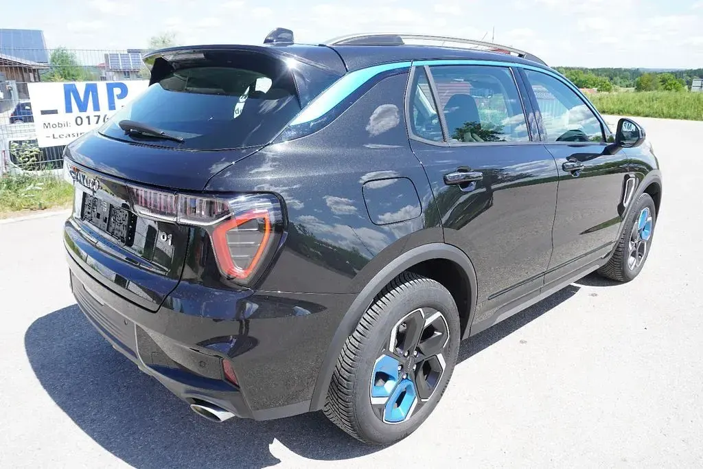 Second-hand Lynk & Co 01 197 CP (144 kW) 2022 Negru SUV