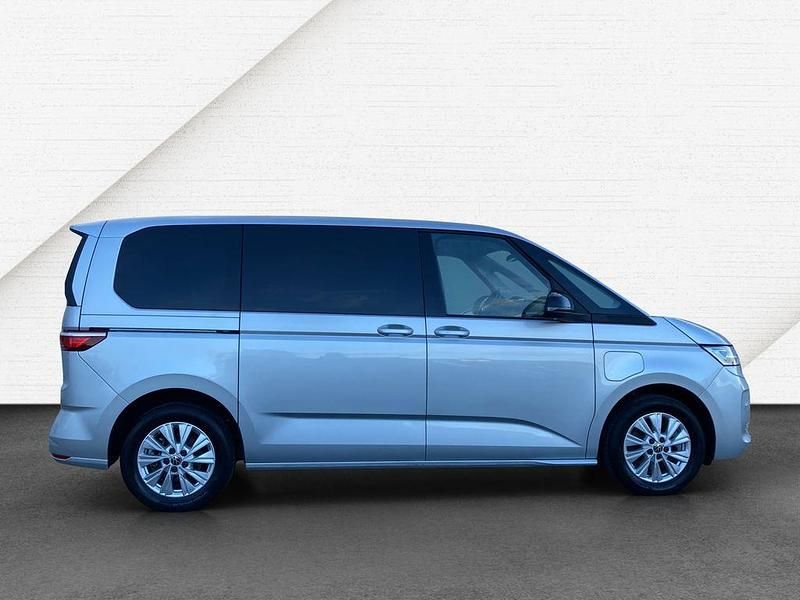Gebraucht VW Multivan Life 150 PS (110 kW) 2022 Silber Van