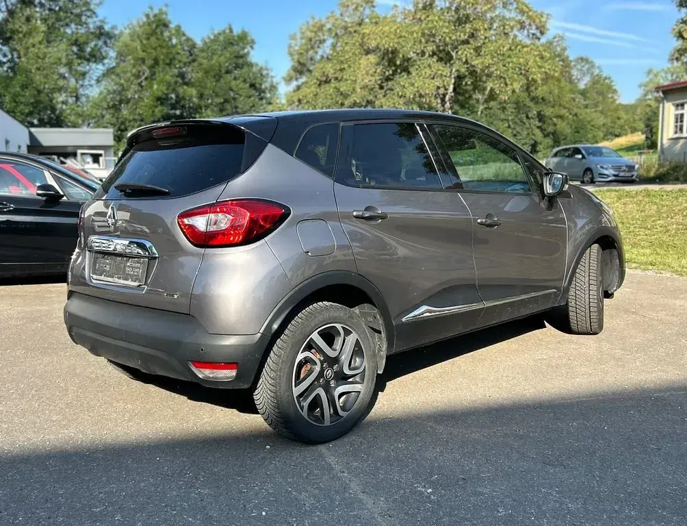 Gebraucht Renault Captur 90 PS (66 kW) 2017 Grau SUV