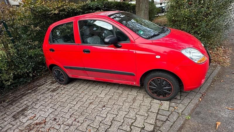 Rot Gebraucht 2010 Chevrolet Matiz Kleinwagen | 1.599 € (Fairer Preis) - Bild 1/4
