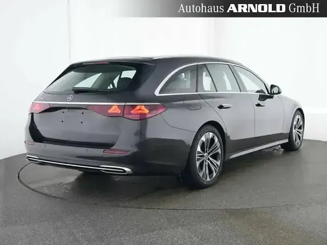 Gebraucht Mercedes E220 Avantgarde 197 PS (144 kW) 2025 Grau