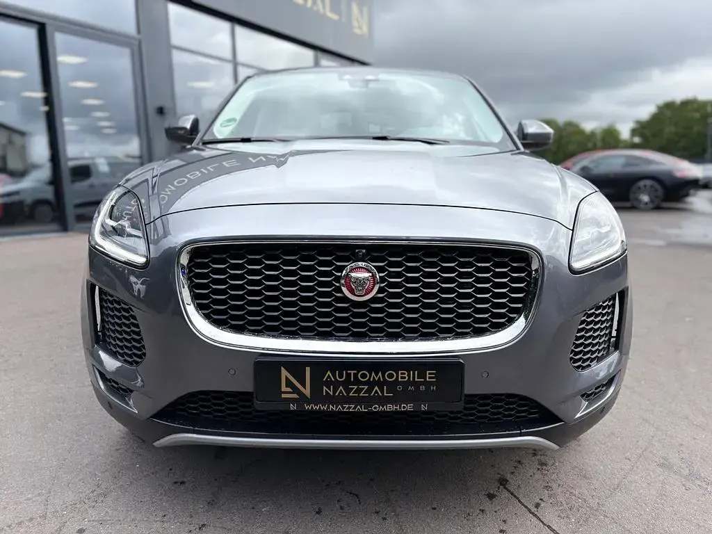 Käytetty Jaguar E-Pace R 249 HP (183 kW) 2018 Harmaa Katumaasturi