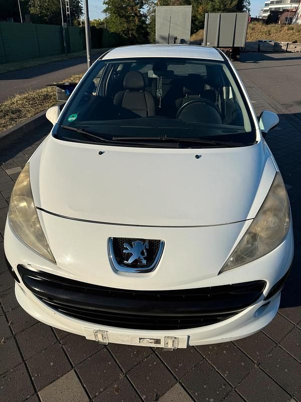 Weiß Gebraucht 2009 Peugeot 207 Kleinwagen | 1.500 € - Bild 1/4