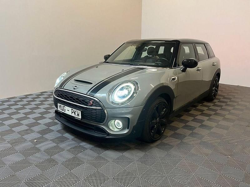 Grau Gebraucht 2021 Mini Cooper S Clubman Kombi | 22.490 € (Guter Preis) - Bild 1/4