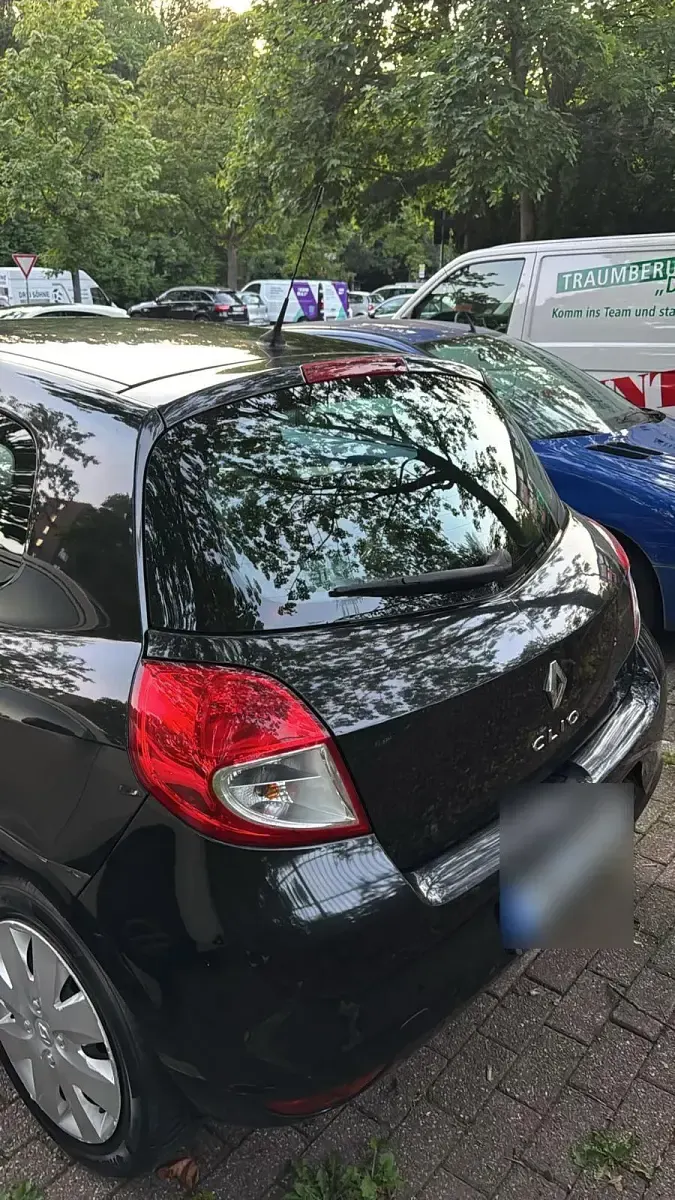 Gebraucht Renault Clio 80 PS (58 kW) 2012 Schwarz Kleinwagen