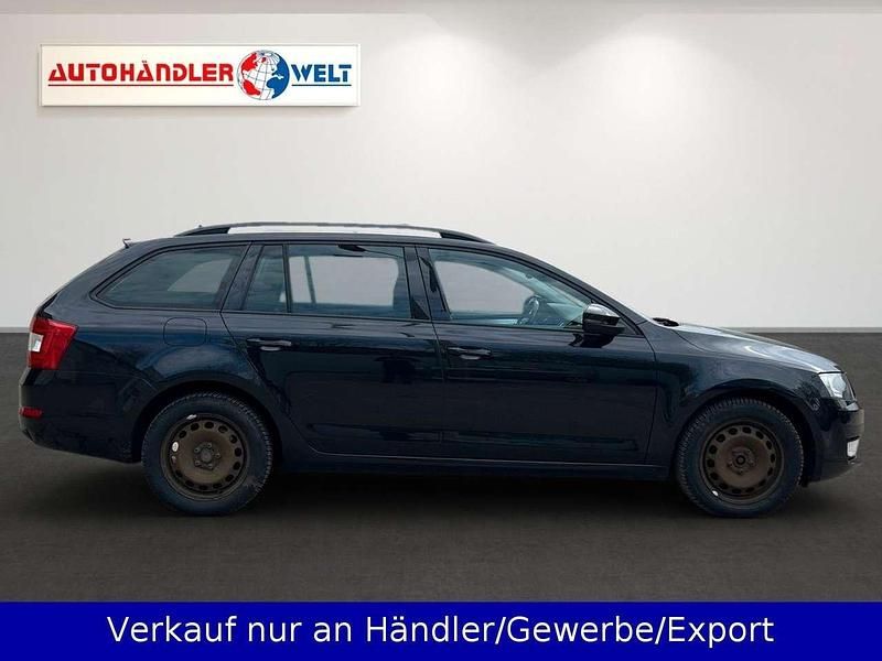 Usado Skoda Octavia Elegance 150 HP (110 kW) 2015 Preto Citadino