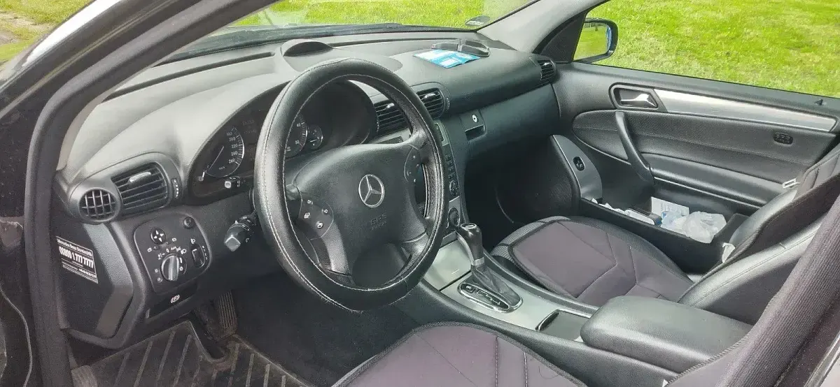 Gebraucht Mercedes C220 Avantgarde 150 PS (110 kW) 2006 Schwarz Kombi