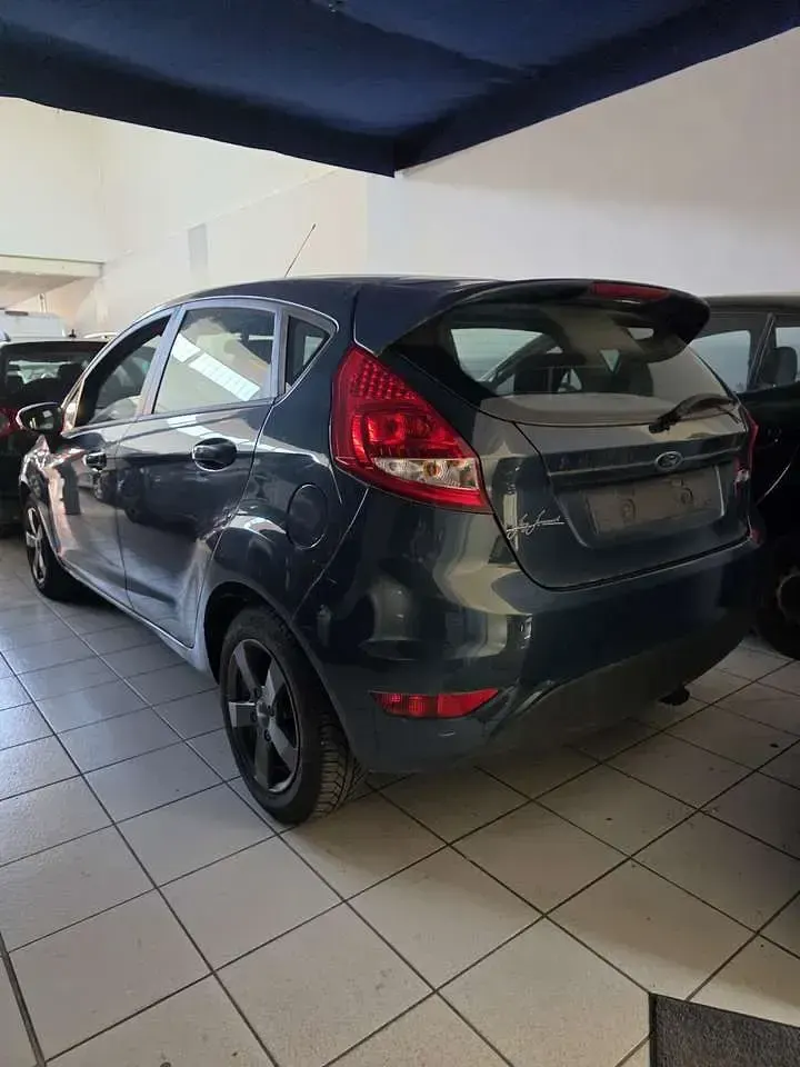 Gebraucht Ford Fiesta 82 PS (60 kW) 2009 Limousine