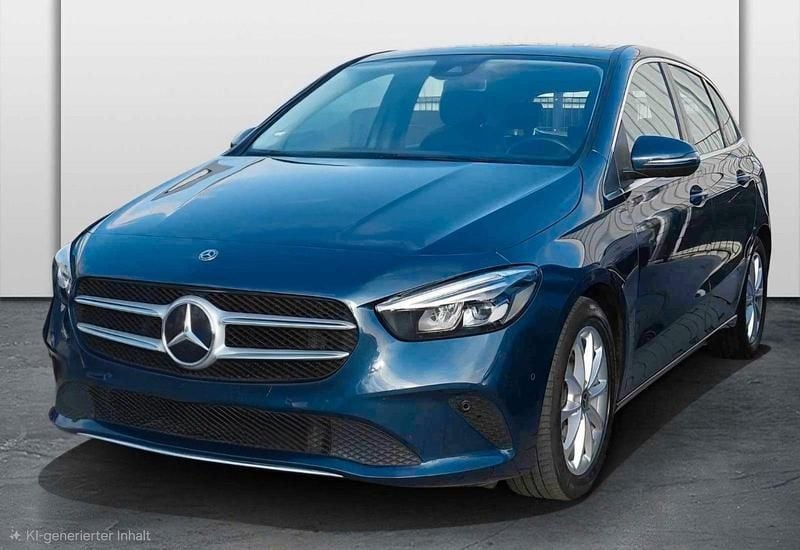 Blau Gebraucht 2019 Mercedes B200 Van / Kleinbus | 21.000 € (Guter Preis) - Bild 1/4