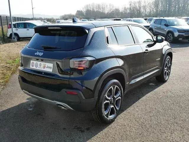 Neu Jeep Avenger Summit 110 PS (80 kW) 2026 Volcano black (schwarz) SUV