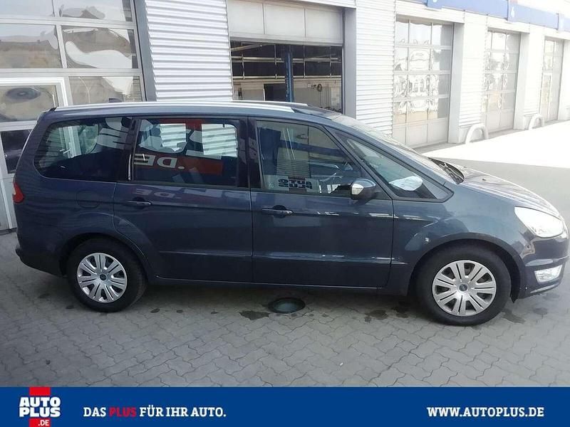 Gebraucht Ford Galaxy 160 PS (117 kW) 2011 Grau Van / Kleinbus