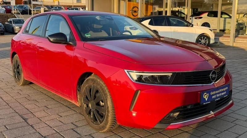 Gebraucht Opel Astra Edition 131 PS (96 kW) 2022 Rot Limousine