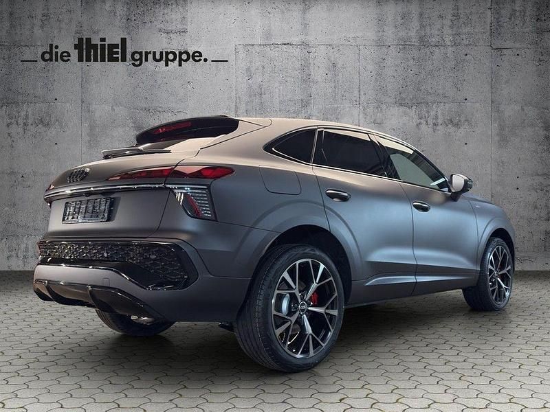 Neu Audi Q3 Sportback Sport 177 PS (130 kW) 2026 Braun SUV