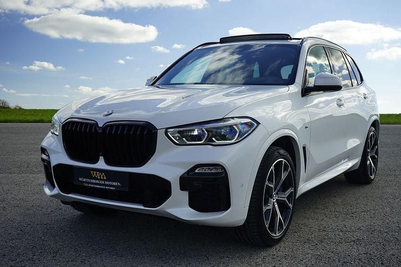 Weiß Gebraucht 2021 BMW X5 Performance SUV | 55.900 € (Guter Preis) - Bild 1/4