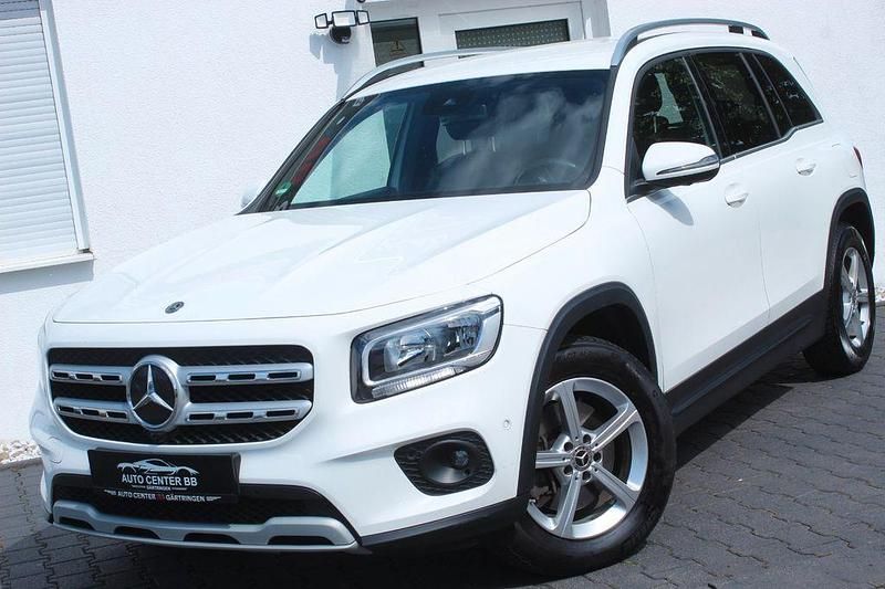 Weiß Gebraucht 2020 Mercedes GLB200 Style SUV | 23.800 € (Fairer Preis) - Bild 1/4