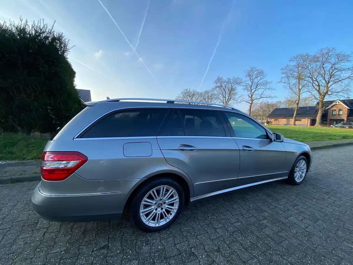 Usata Mercedes E250 Avantgarde 204 CV (150 kW) 2012 Grigio Station wagon