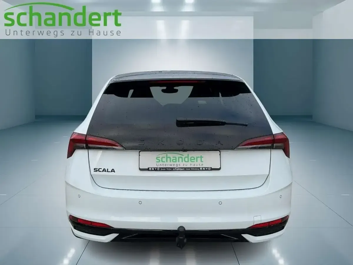 Gebraucht Skoda Scala Monte Carlo 150 PS (110 kW) 2026 Moonweiss metallic Kleinwagen