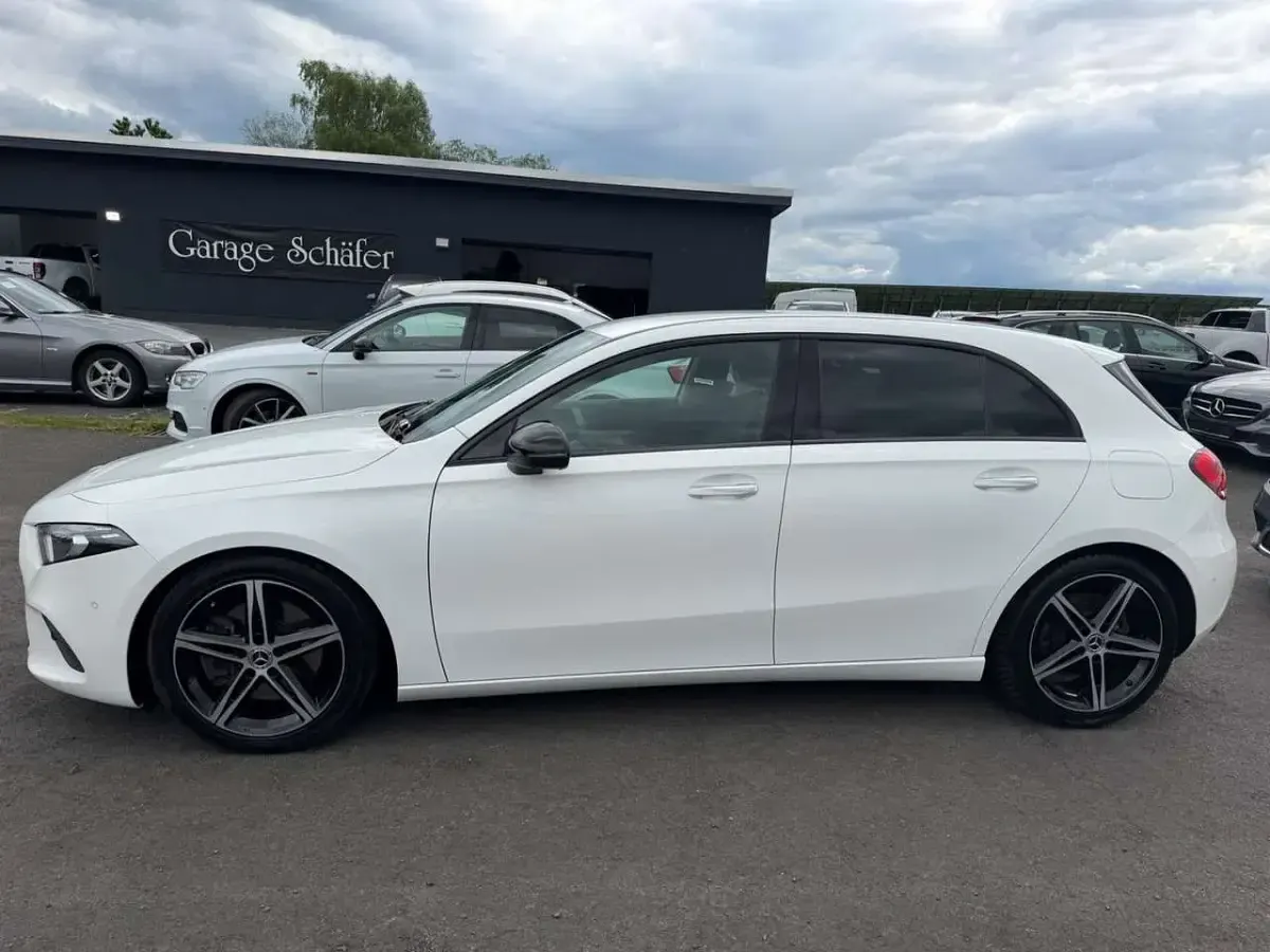 Gebraucht Mercedes A250 AMG 224 PS (164 kW) 2021 Weiß Limousine